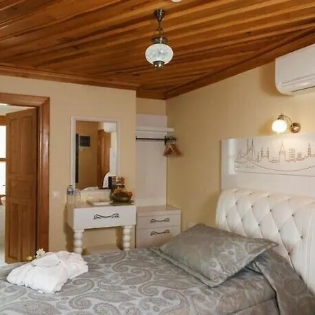 Goodman & Bistro Hotel